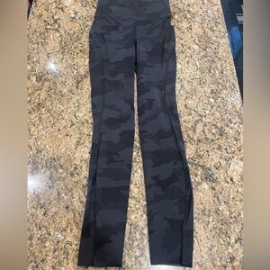 Lululemon Base Pace High-Rise Running Tight 25" EUC
